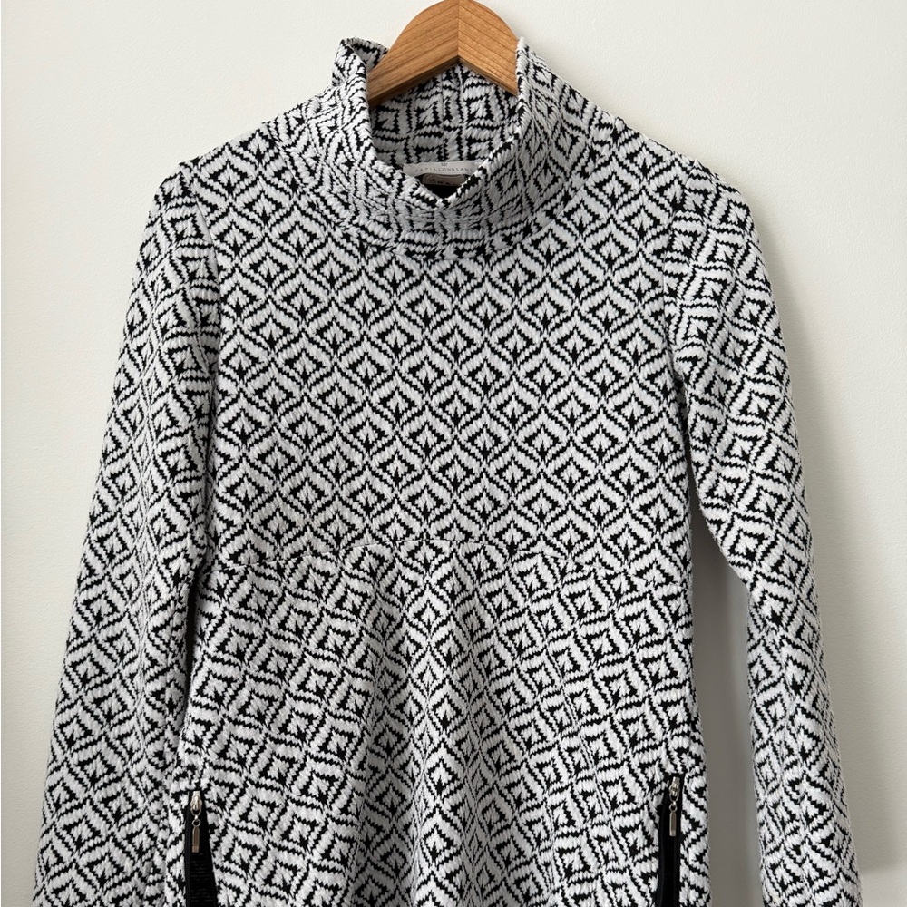Papillon Blanc Black & White Geometric Knit Tunic | Size Small Asymmetrical Hem